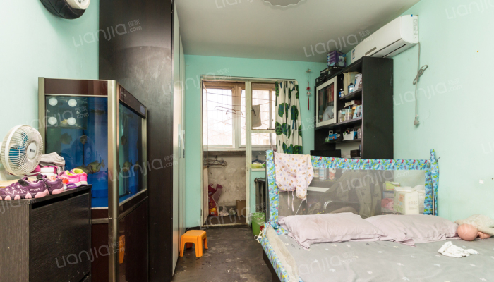 金达花园，精装大两居，诚心出租